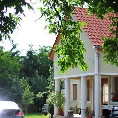 Szent Imre Vendeghaz Vendégház